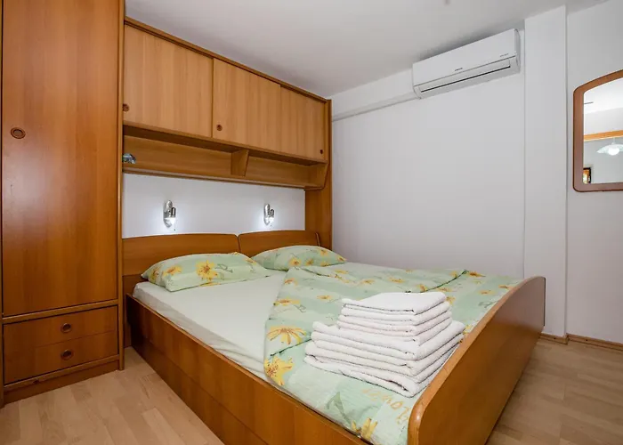 Jug Apartman