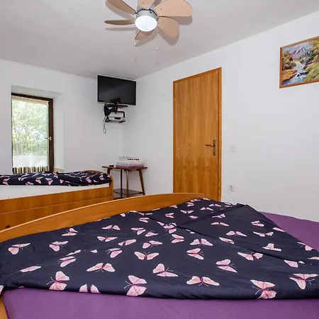 Jug Apartment
