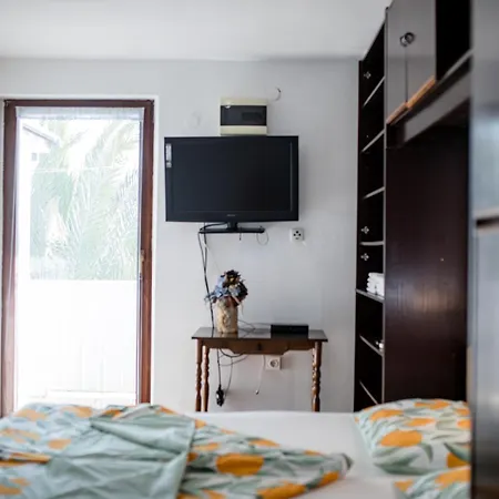Jug Apartment
